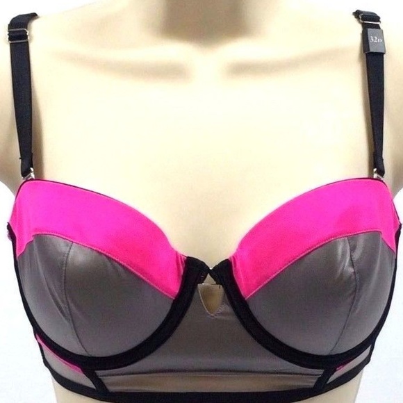 SOLD - Victoria's Secret Very Sexy Strapless Bra - Picture 1 of 4